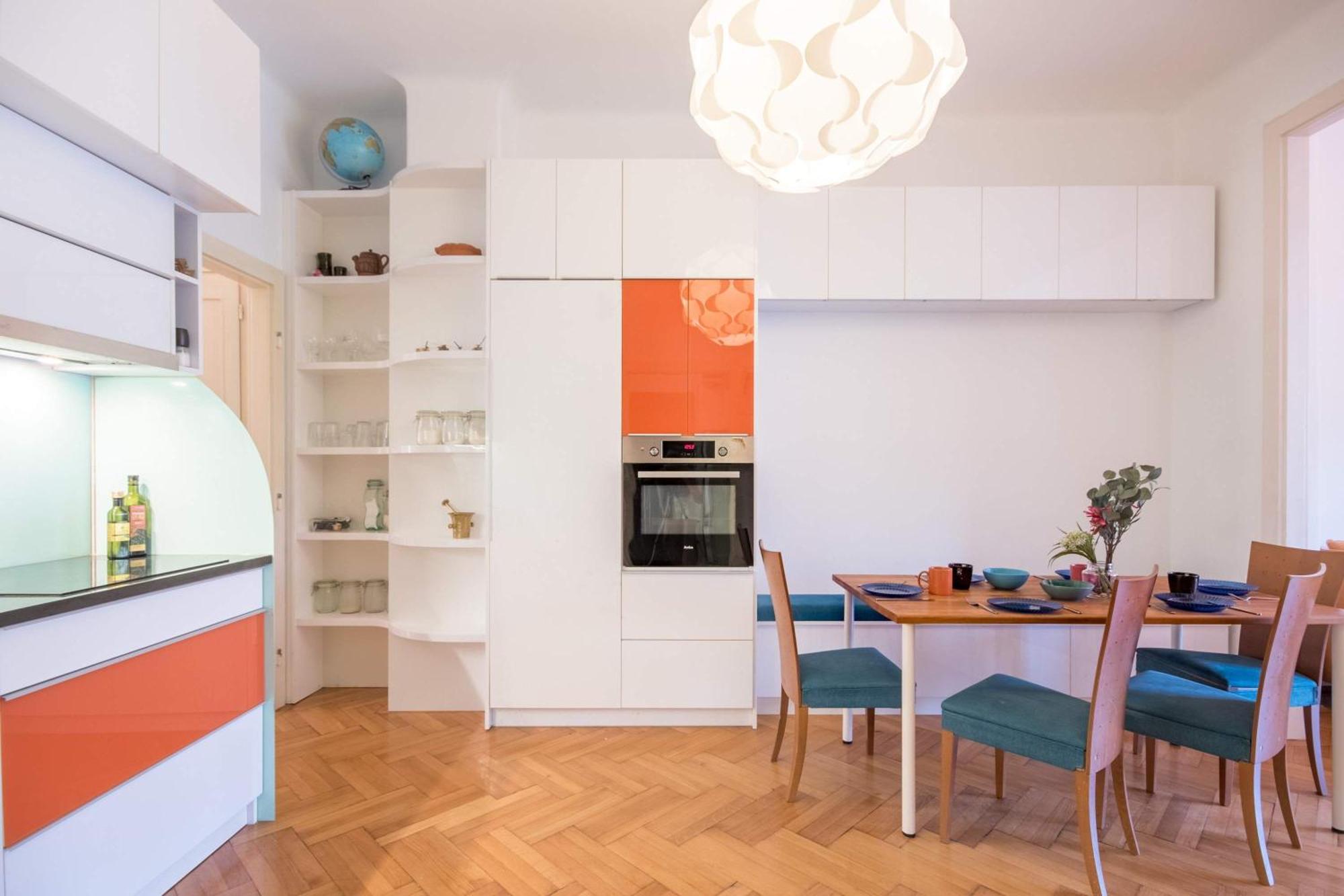 - Spacious - Classic Charm Apartman *