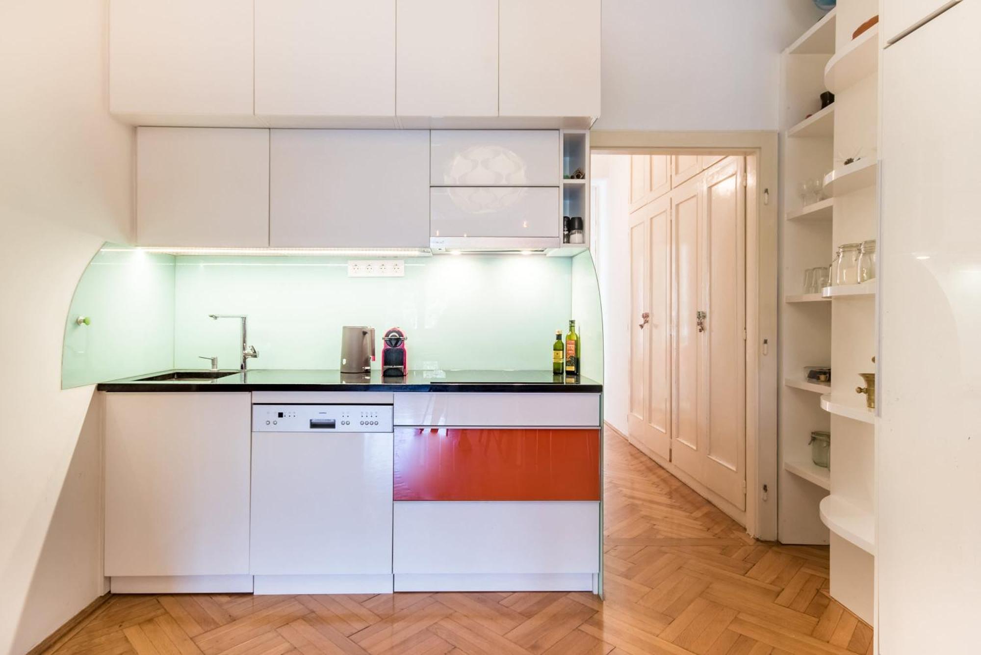 - Spacious - Classic Charm * Boedapest