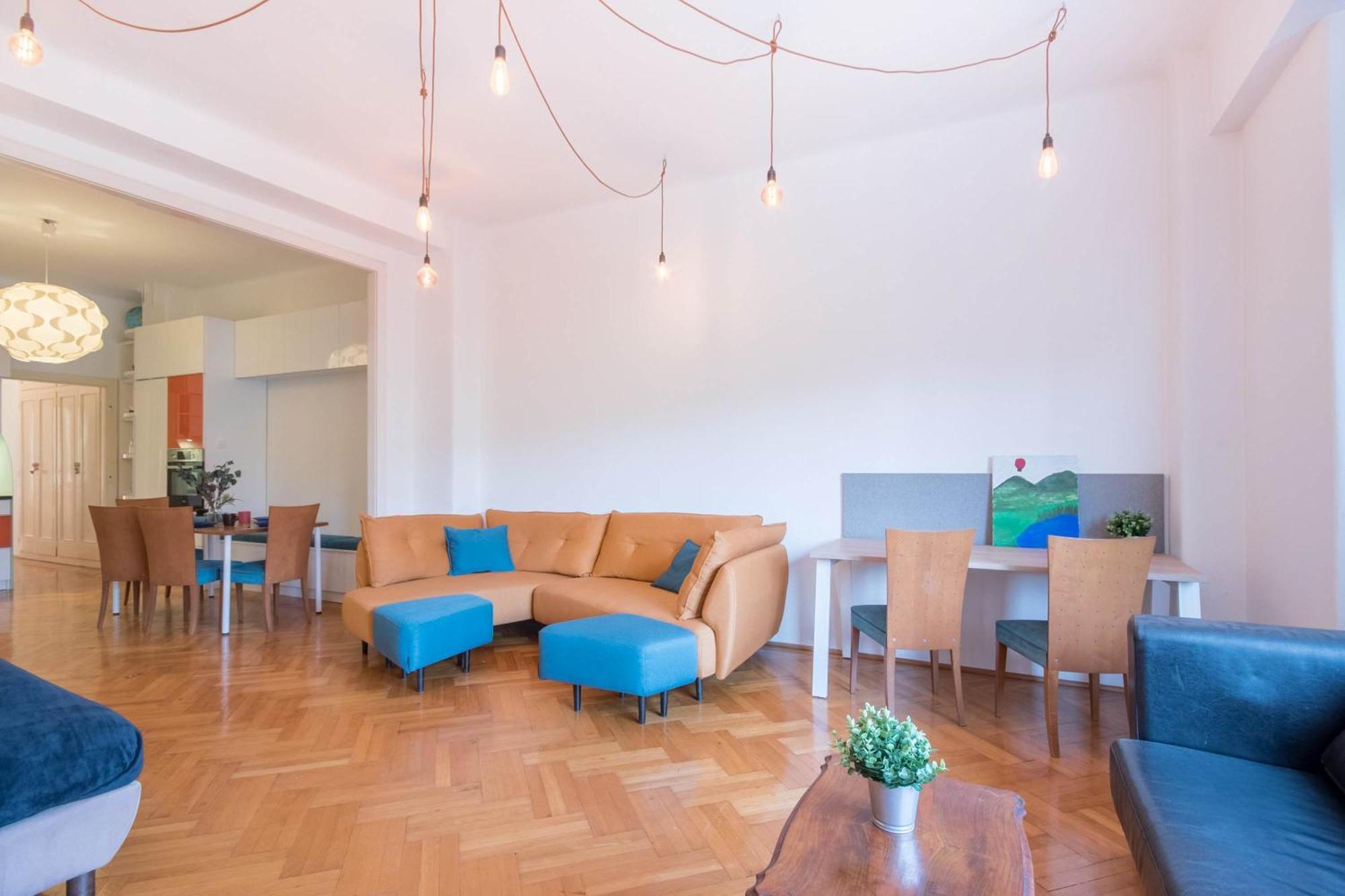 - Spacious - Classic Charm * Boedapest